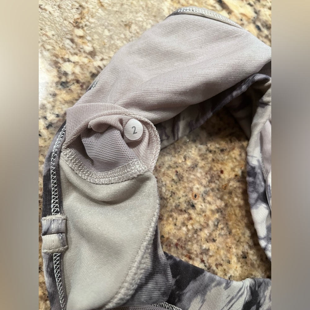 Lululemon Women’s Flow Y Bra IV - Picture 14 of 14